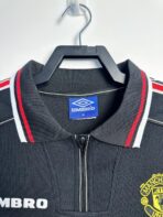 Retro Manchester United Away Football Shirt 1998/1999 - Image 3