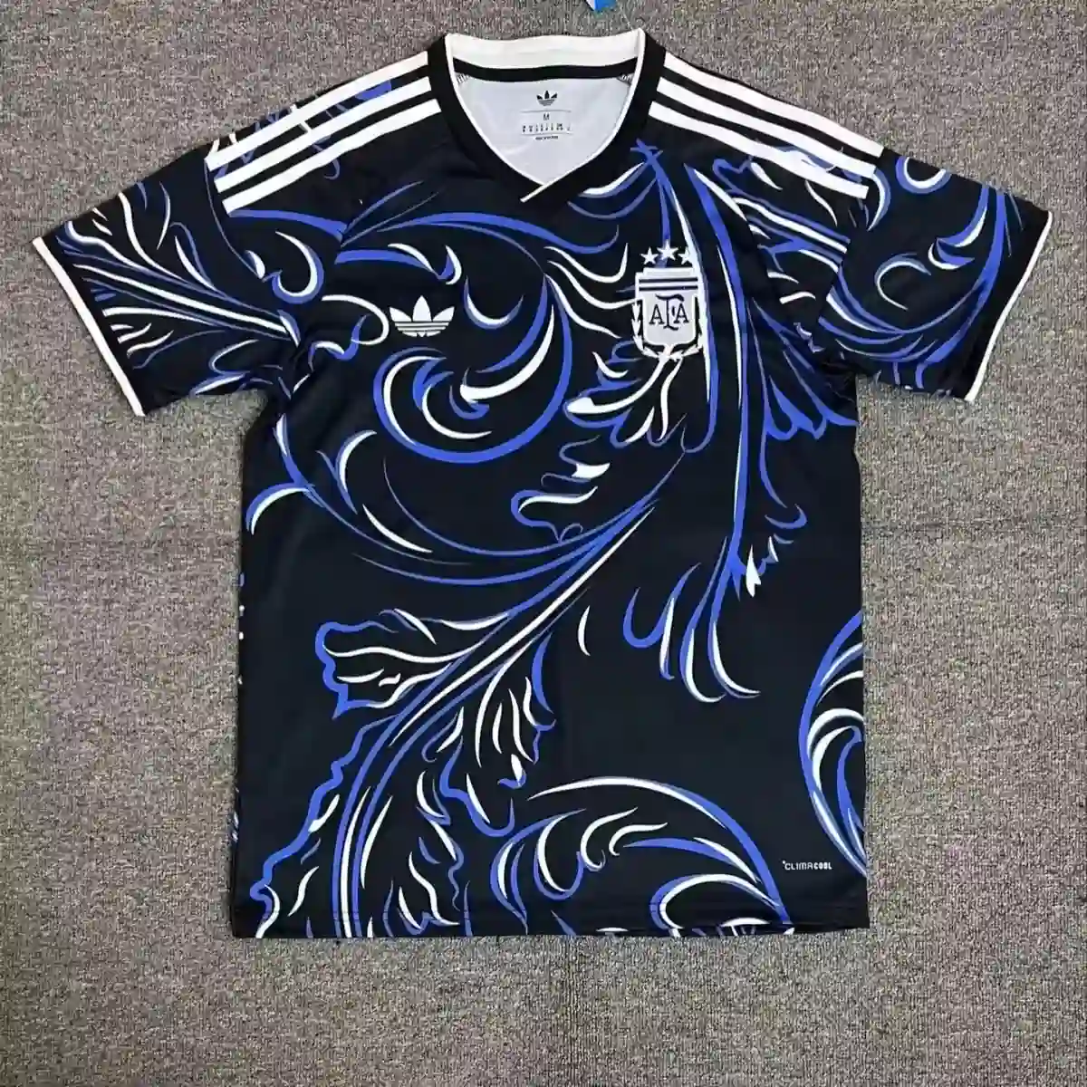 4ccb6b08-765c-4d00-820c-d531bc088e2b 26-27 Argentina fans short sleeved national team jersey - Image 1